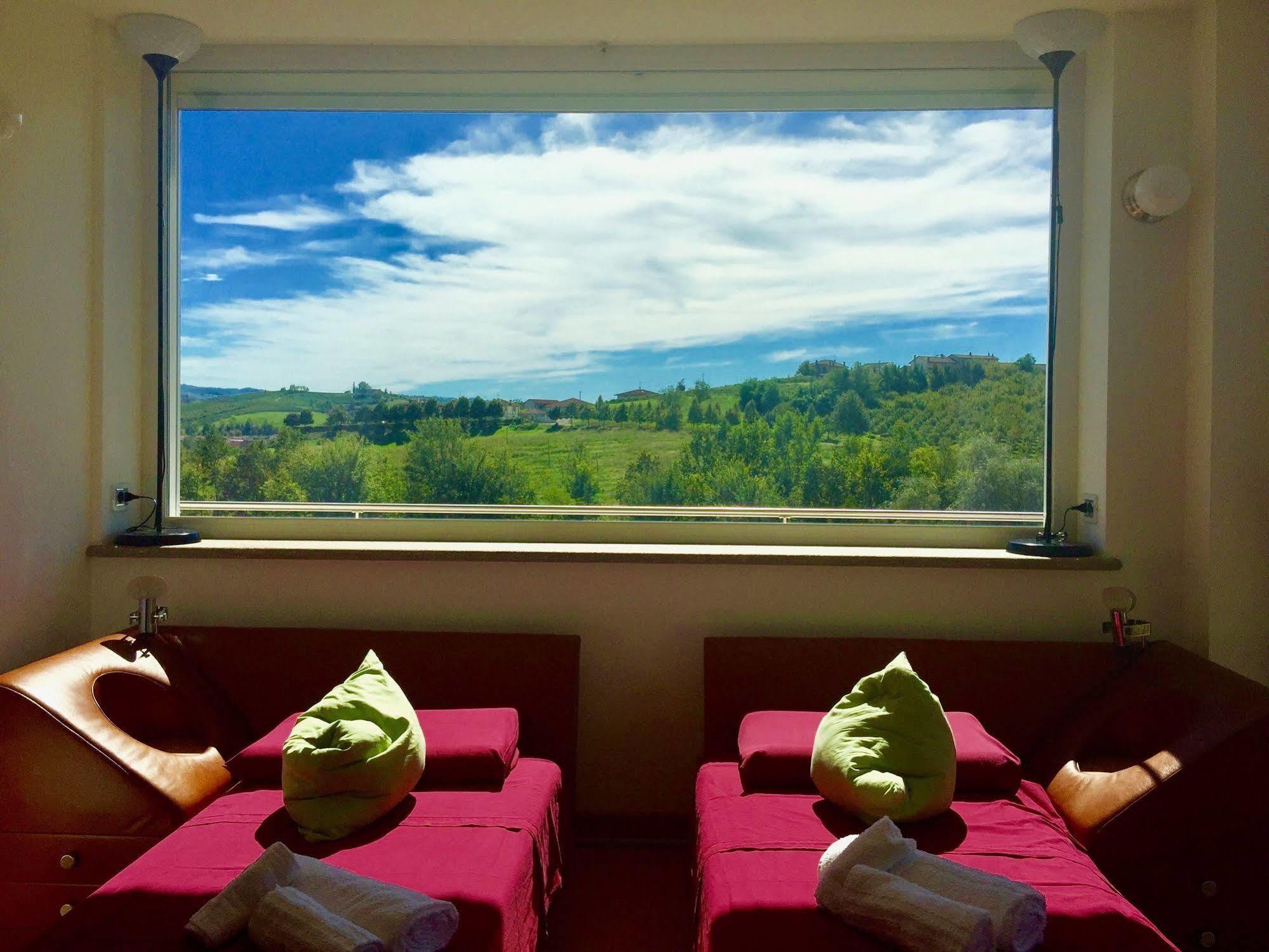Wellness Suite Na' Canuna' Roddi Bagian luar foto